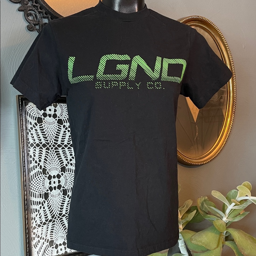 Black Short Sleeve Tee